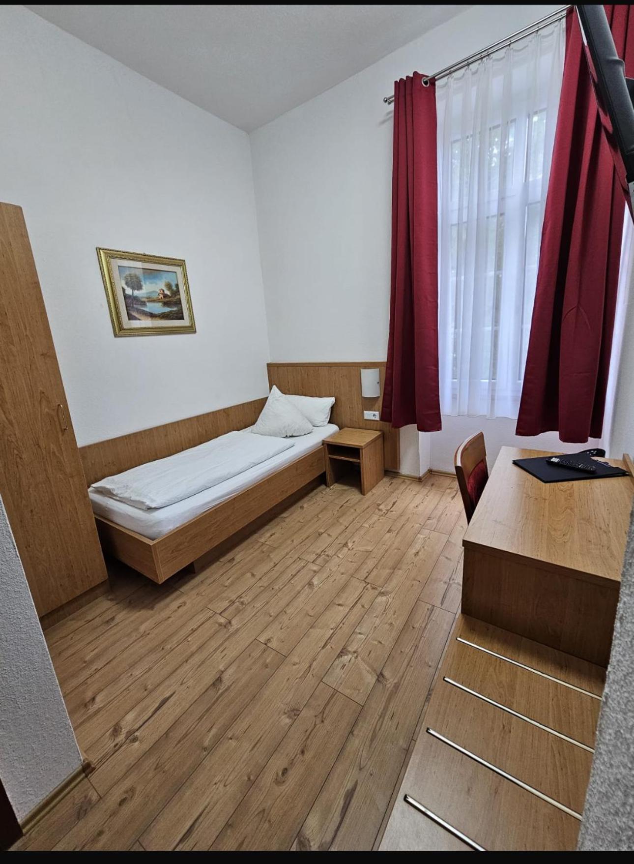 Hotel Restaurant Schwert Kehl Ngoại thất bức ảnh